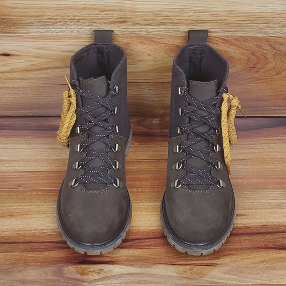 Timberland Logo Embroidered Brown Winter Boot - Picture 4 of 8